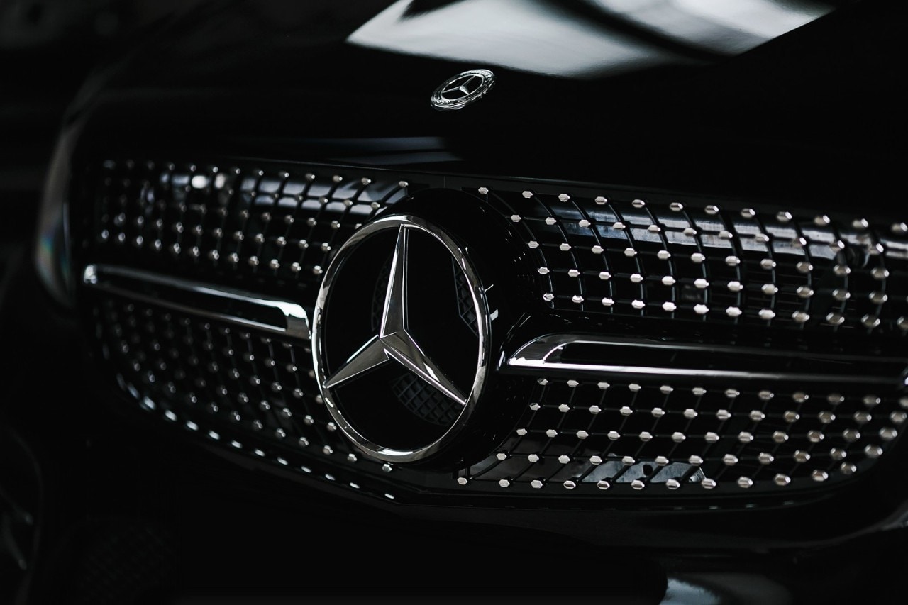 Mercedes crolla in Cina: vendite giù del 30%, tagliate le stime annuali