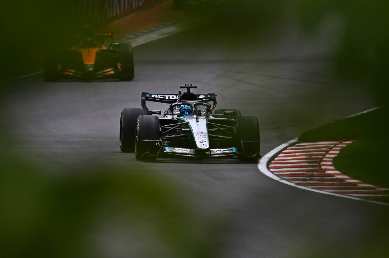 F1, la Mercedes monopolizza la prima fila del GP del Canada: Russell in pole