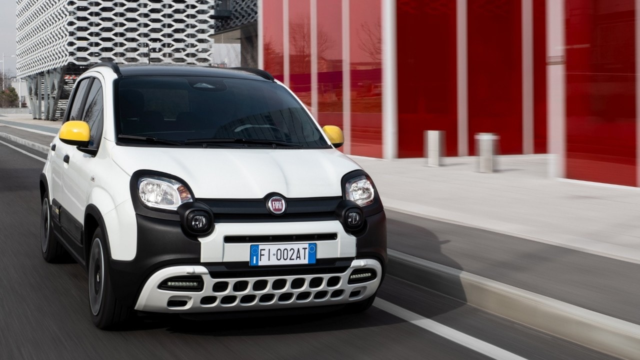 Benzina a 1,99 euro e diesel a 2,19: vale la pena fare più strada per il pieno?