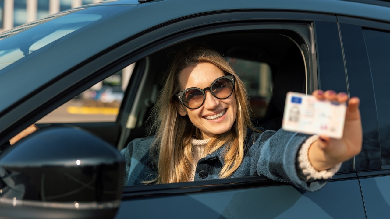 In Italia si potrà guidare un'auto già a 16 anni: ecco le novità in arrivo