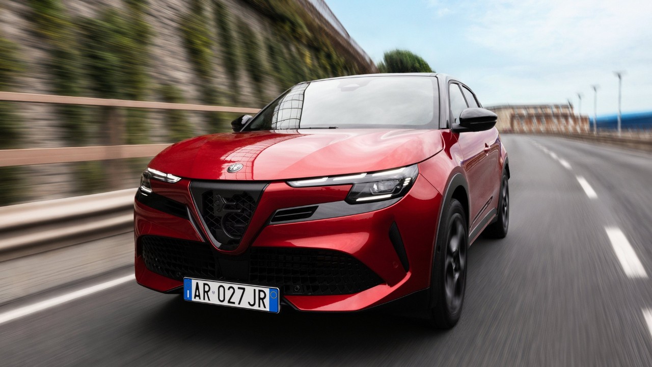 Alfa Romeo aggiorna tre modelli: ecco come cambiano Junior, Giulia e Stelvio