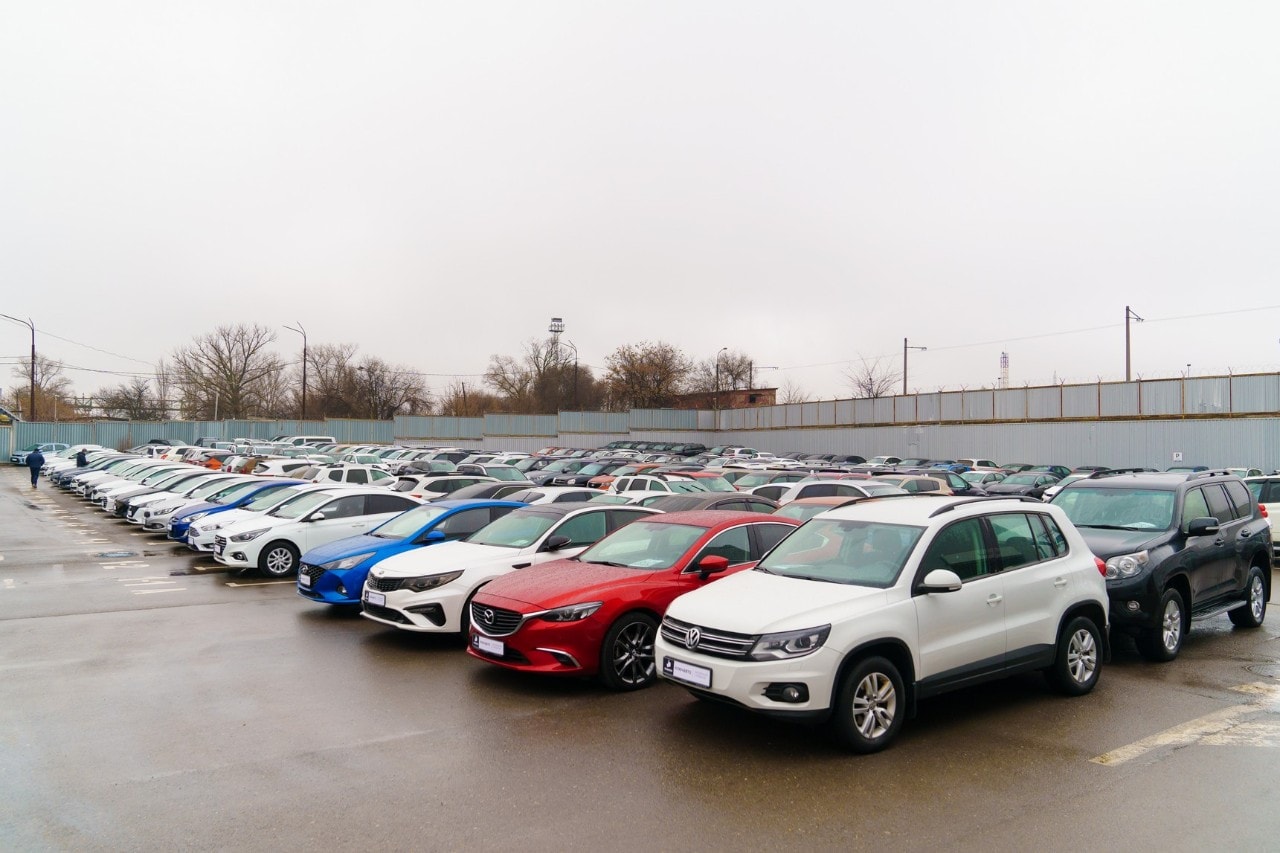 Mercato auto usate: una su due ha oltre 10 anni