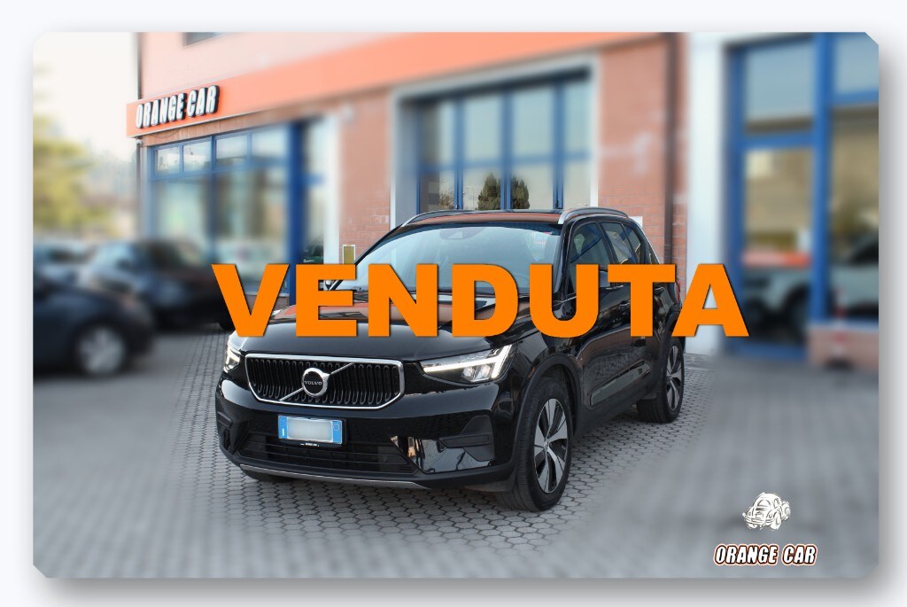 VOLVO XC40 (2017-->)